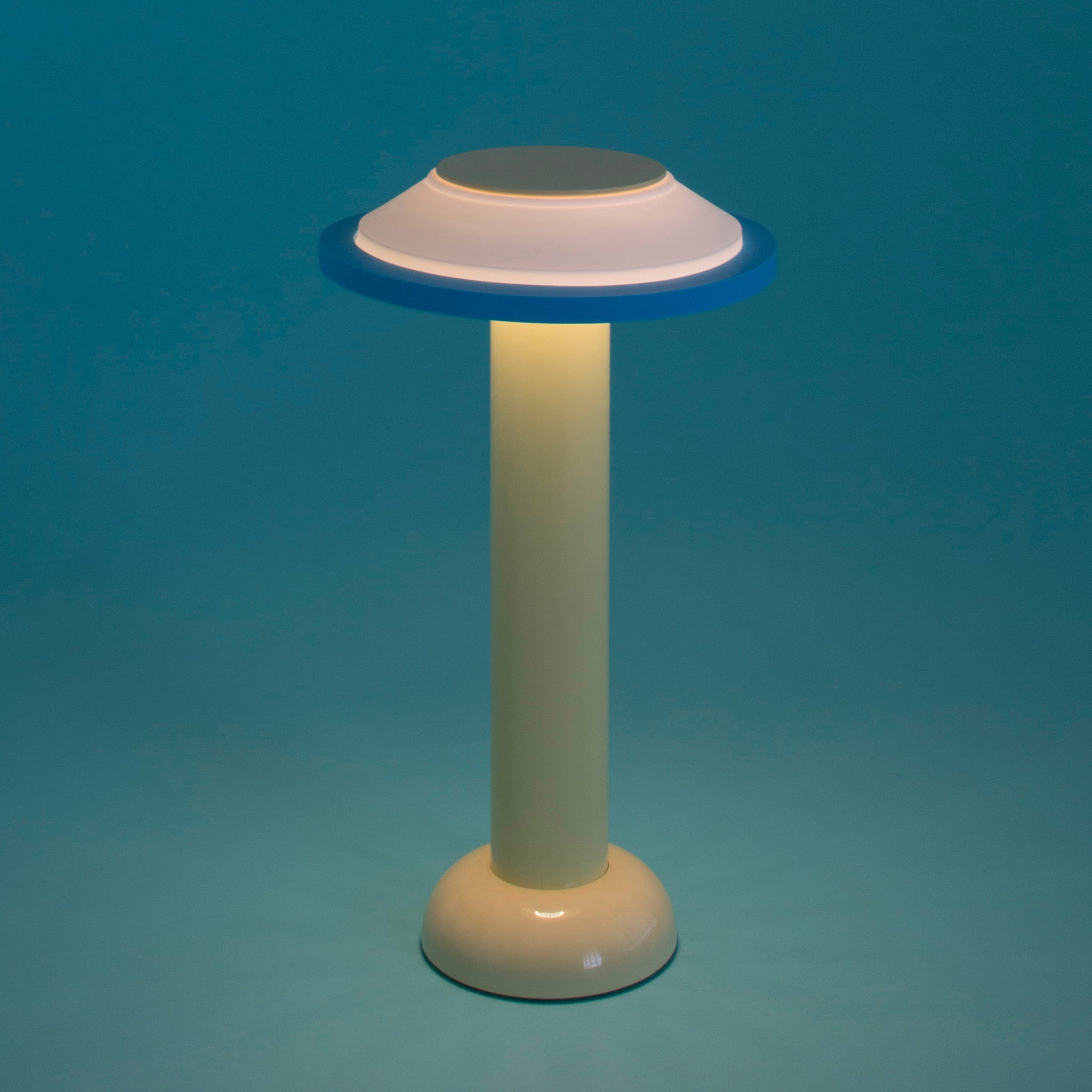 PL2 Portable Lamp