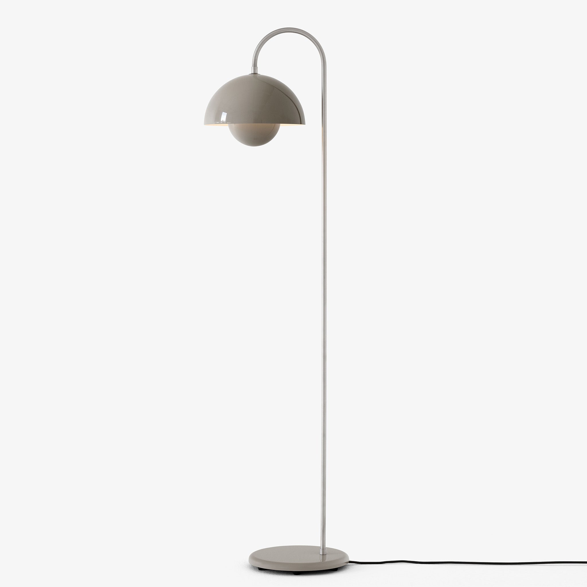 Flowerpot Floor Lamp VP12 by &Tradition