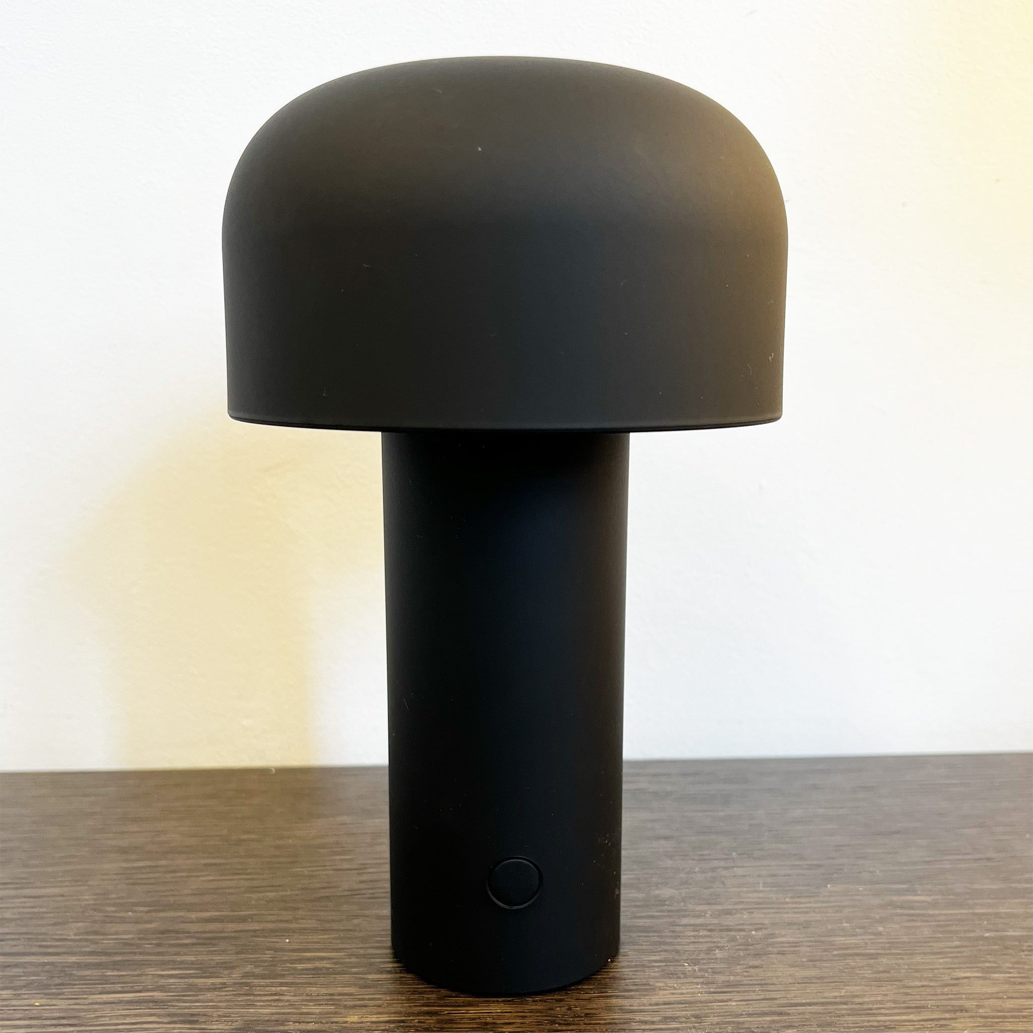 Bellhop Portable Table Lamp v1 / Matt Black by FLOS (Clearance)