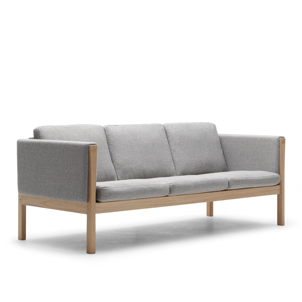 CH163 Sofa by Carl Hansen & Søn