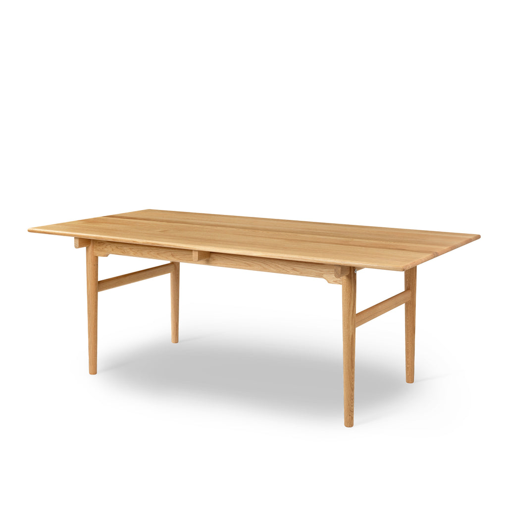 CH327 Dining Table by Carl Hansen & Søn