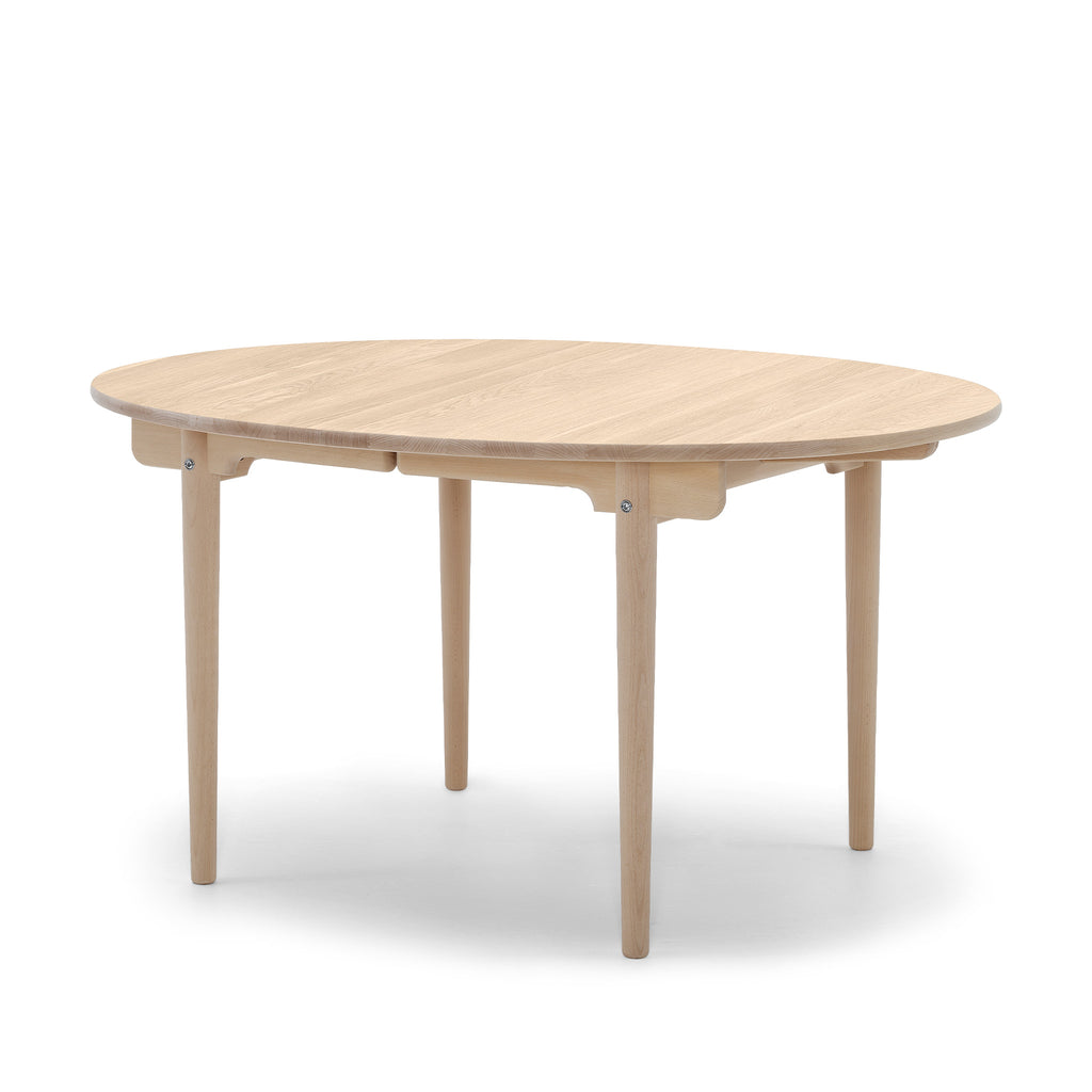 CH337 Dining Table by Carl Hansen & Søn