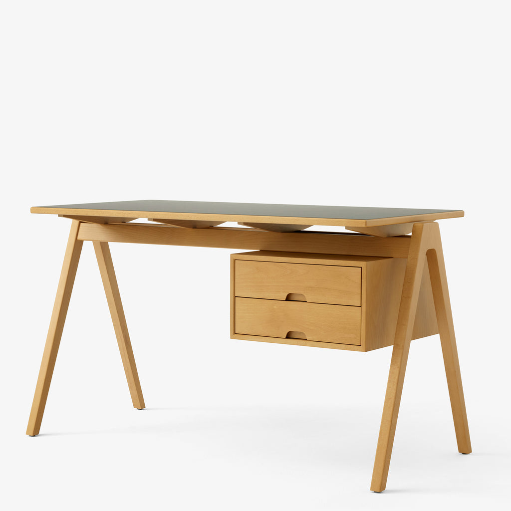 Daystak Desk RD3 by Robin Day