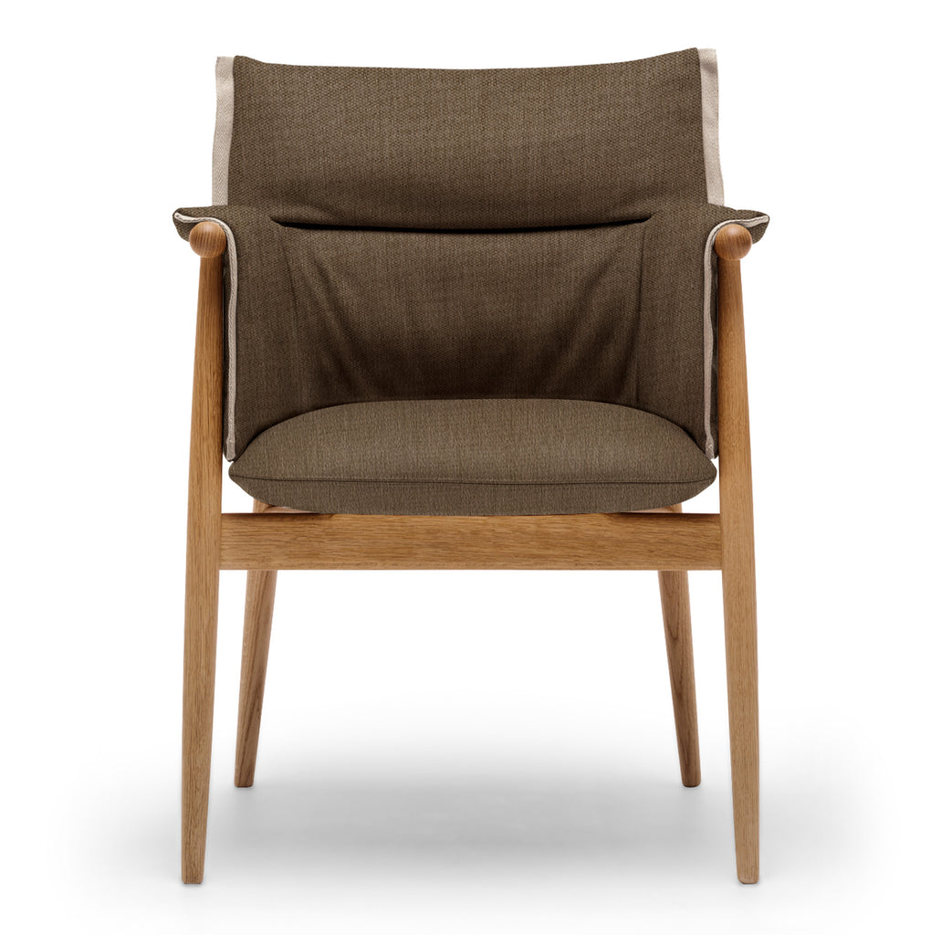 Embrace Armchair E005 by Carl Hansen & Søn
