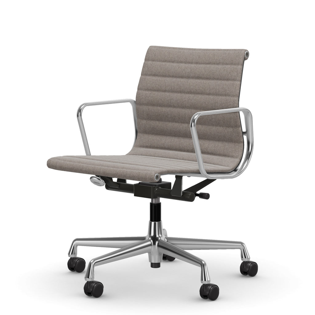 Aluminium Office Chair EA 118 by Vitra