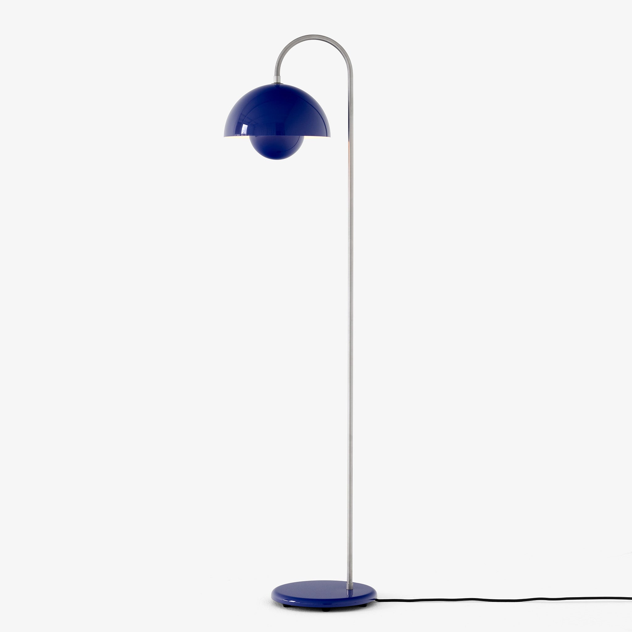 Flowerpot Floor Lamp VP12 by &Tradition