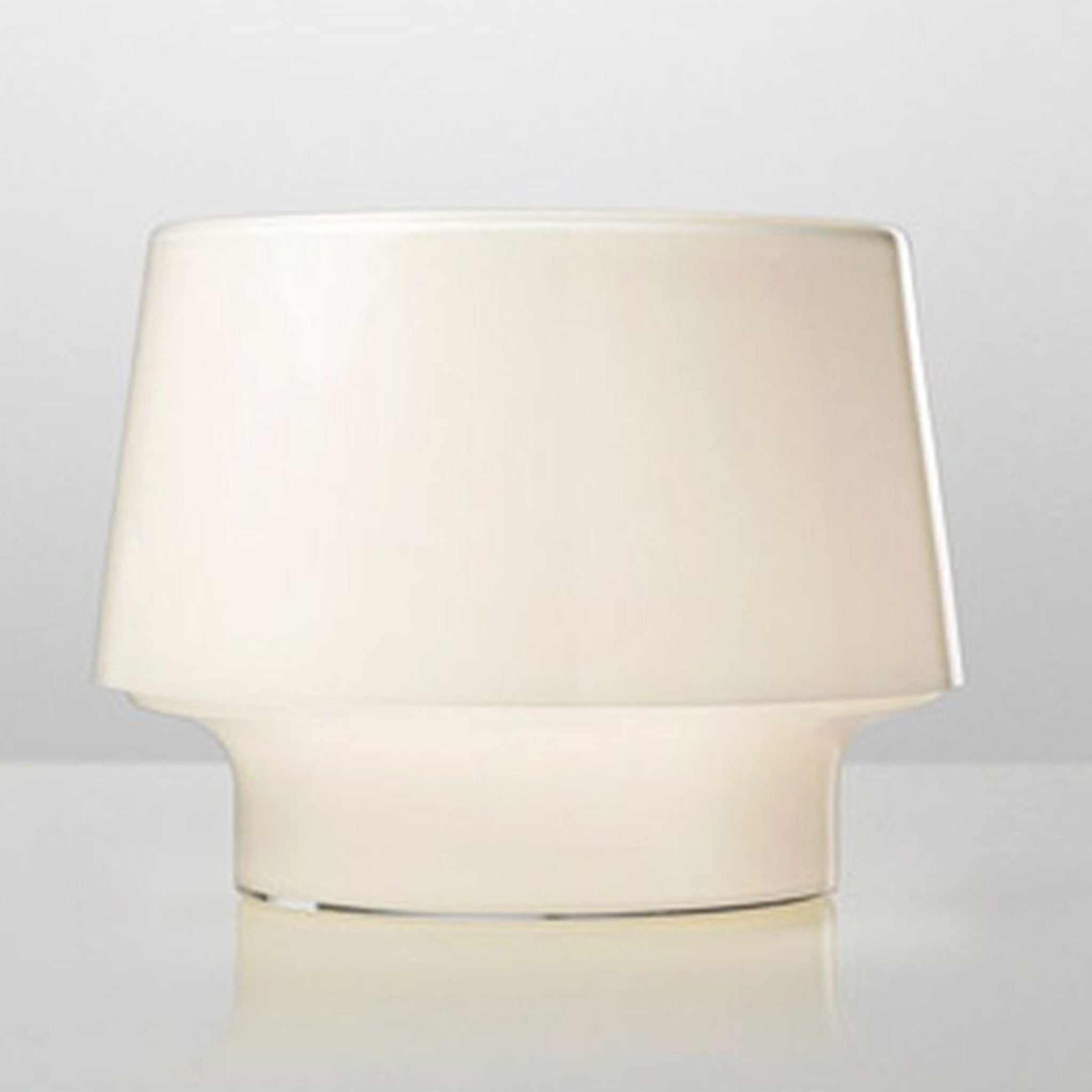 Clearance Cosy Table Lamp / White by Muuto