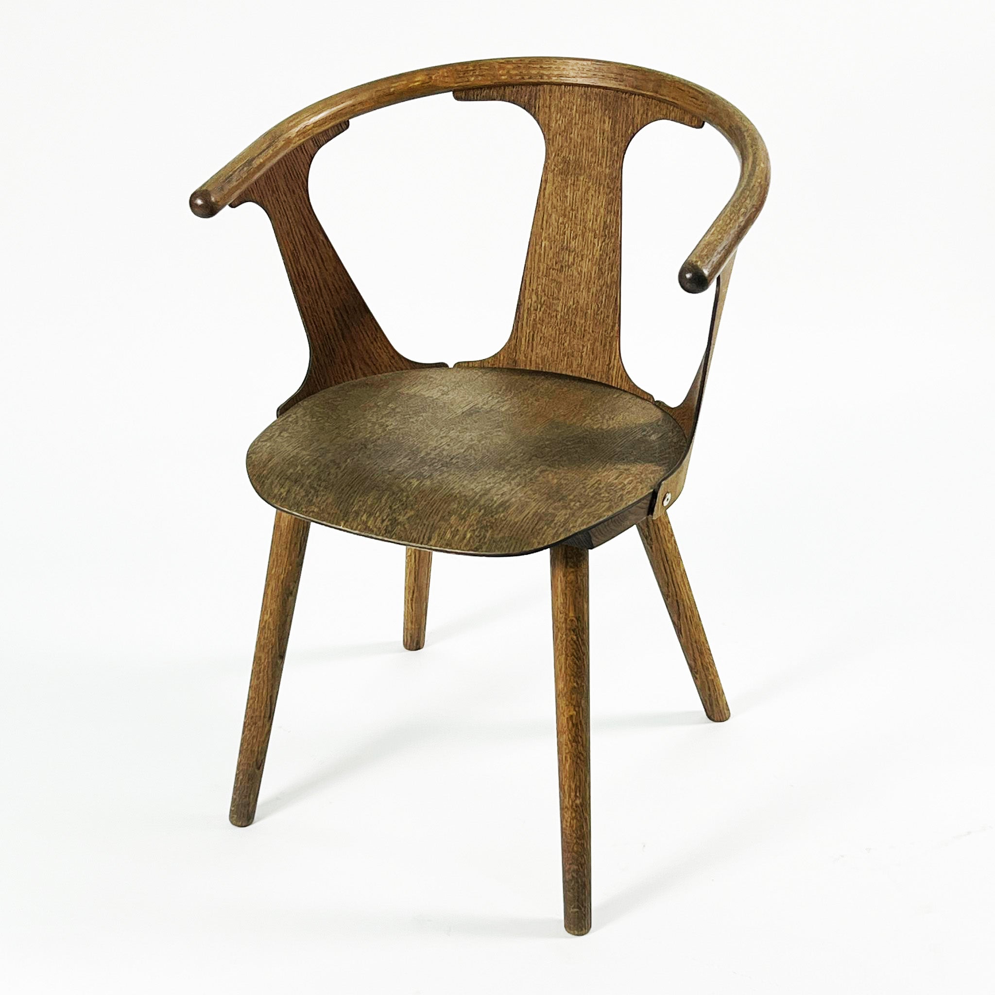 Clearance In Between SK1 Chair / Smoked Oak / A124