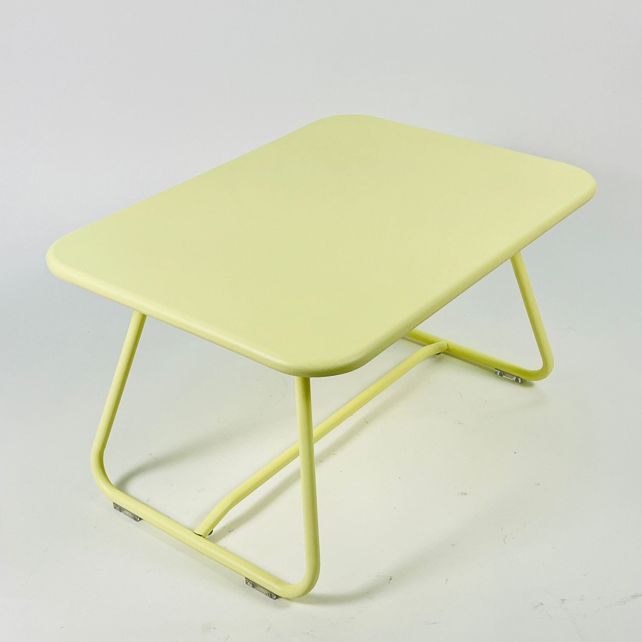 Fermob Sixties Low Table – Frosted Lemon – (Clearance)