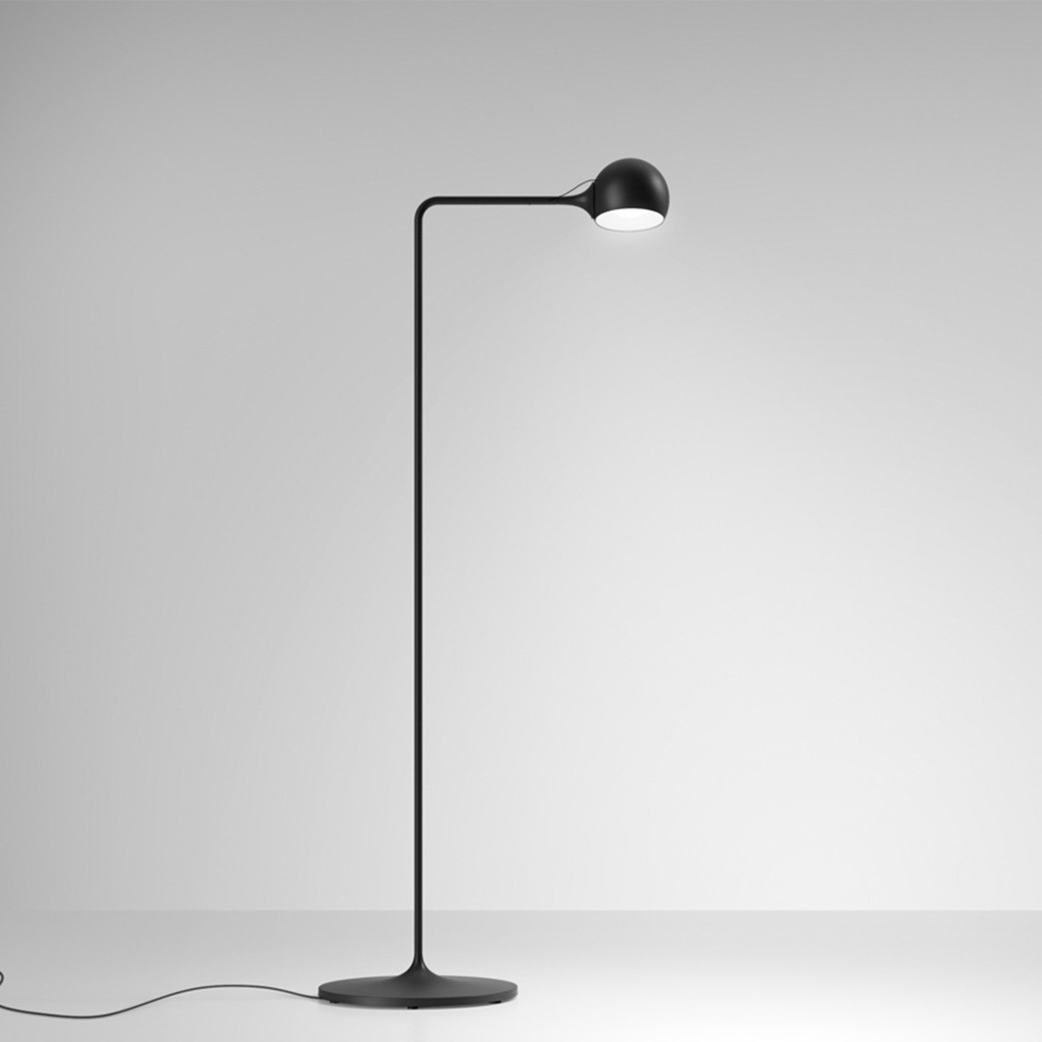 Ixa Reading Floor Light by Artemide
