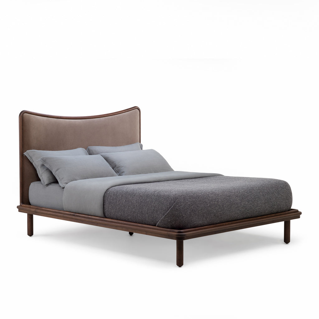 Carlton Bed by De La Espada