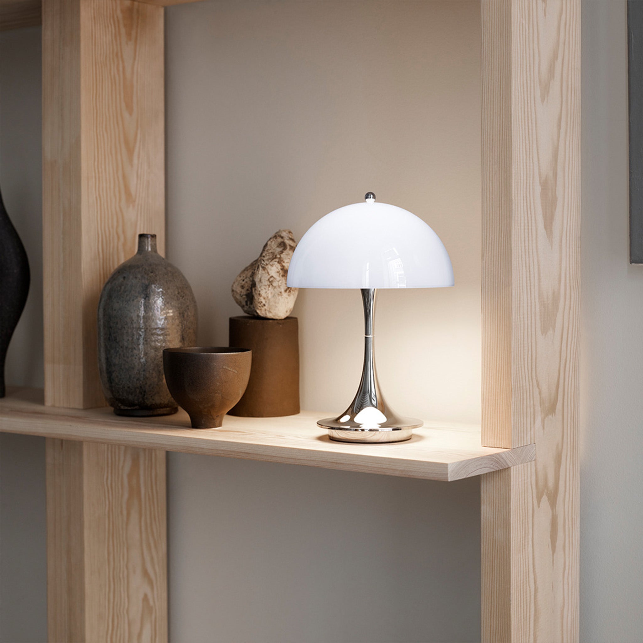 Louis Poulsen - Panthella Table Lamp - Portable