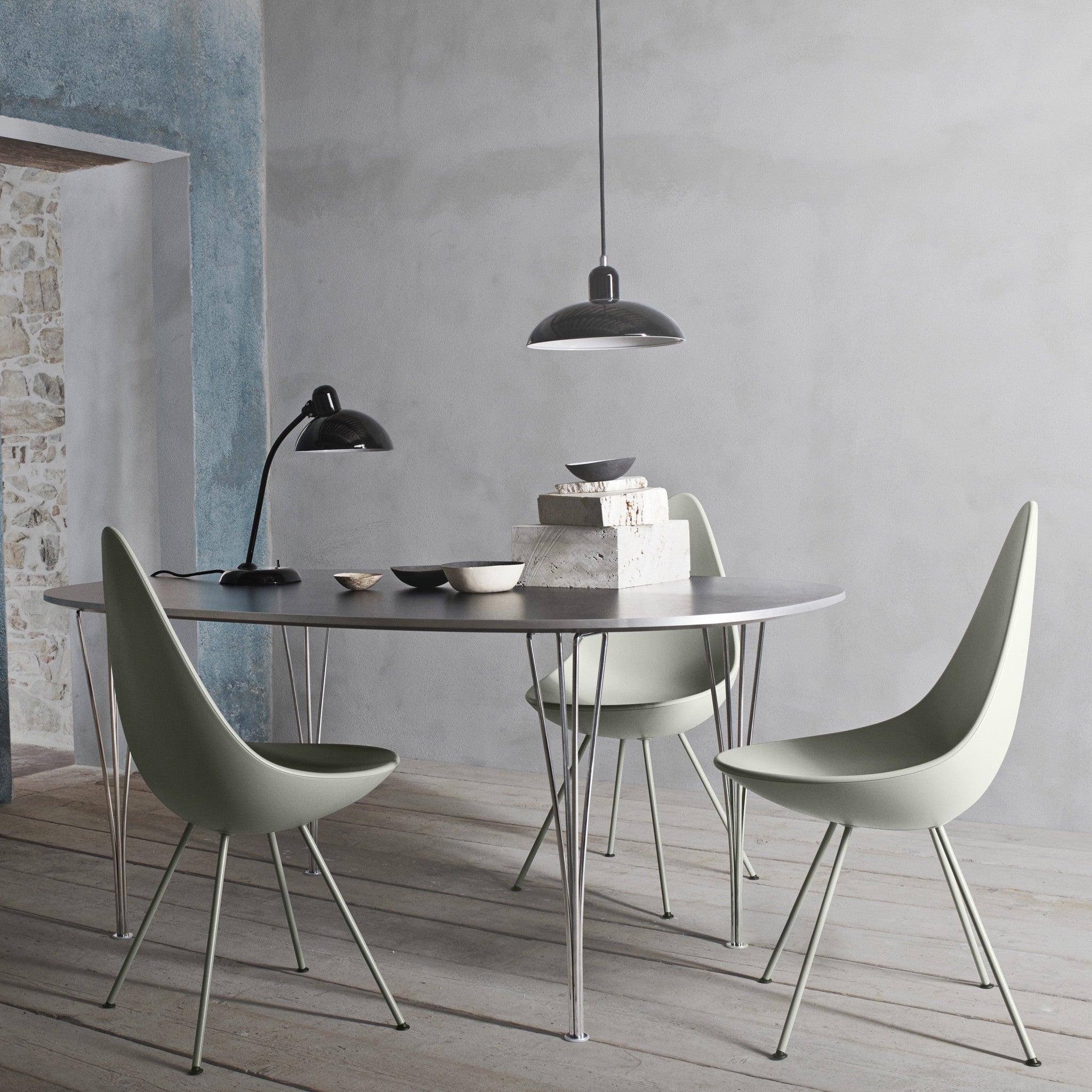 Drop Chair by Fritz Hansen