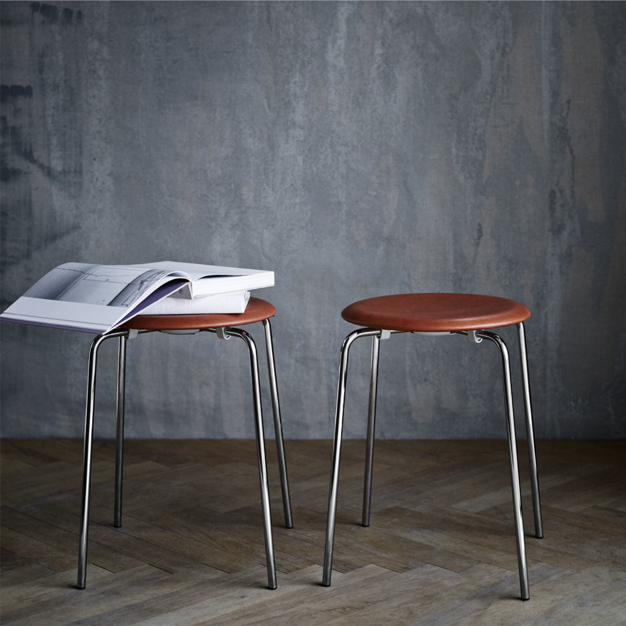 Dot Stool by Fritz Hansen — haus®